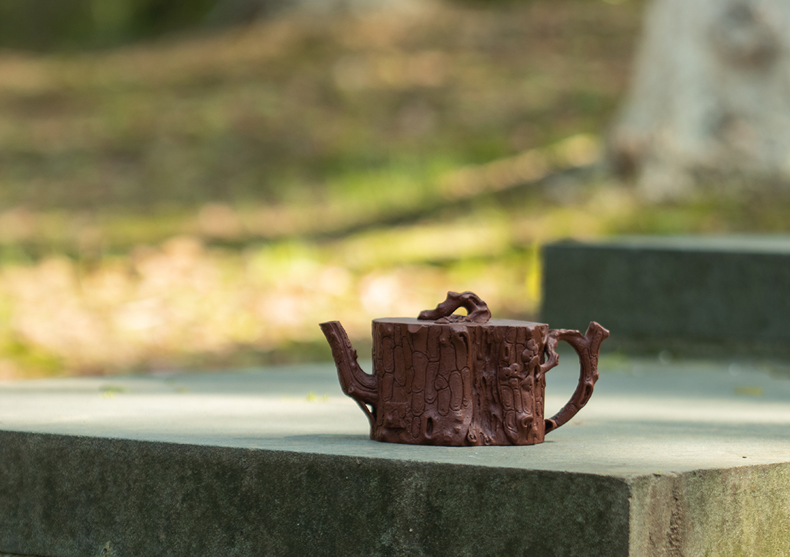 国家级助理工艺美术师桑和锦·松桩壶｜疾风知劲草，青松映明月