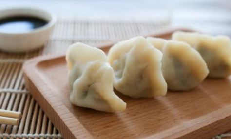 饺子怎么放才不会裂开,饺子煮好后怎么保存才不会粘一起