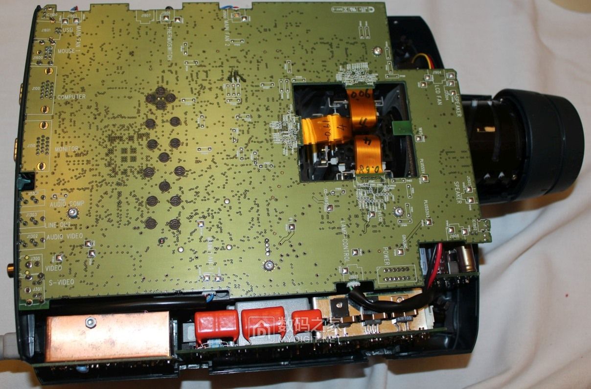 都是钽电容惹的祸：拆修宝施玛（Proxima）3LCD投影机三无故障