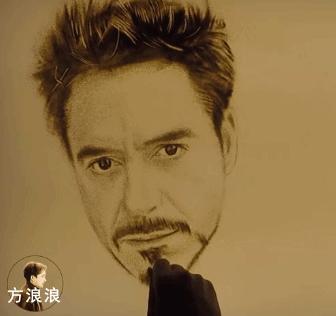 90后小伙手掌画画惊艳众人,神仙手男