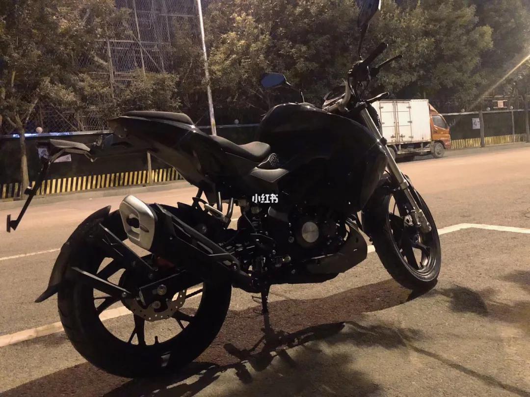 贝纳利小迅龙摩托车,贝纳利小迅龙150值不值得入手