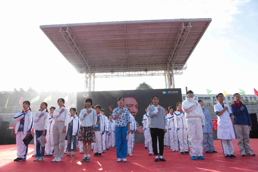 机器人在技能大赛上尬舞,世界机器人舞冠军挑战赛