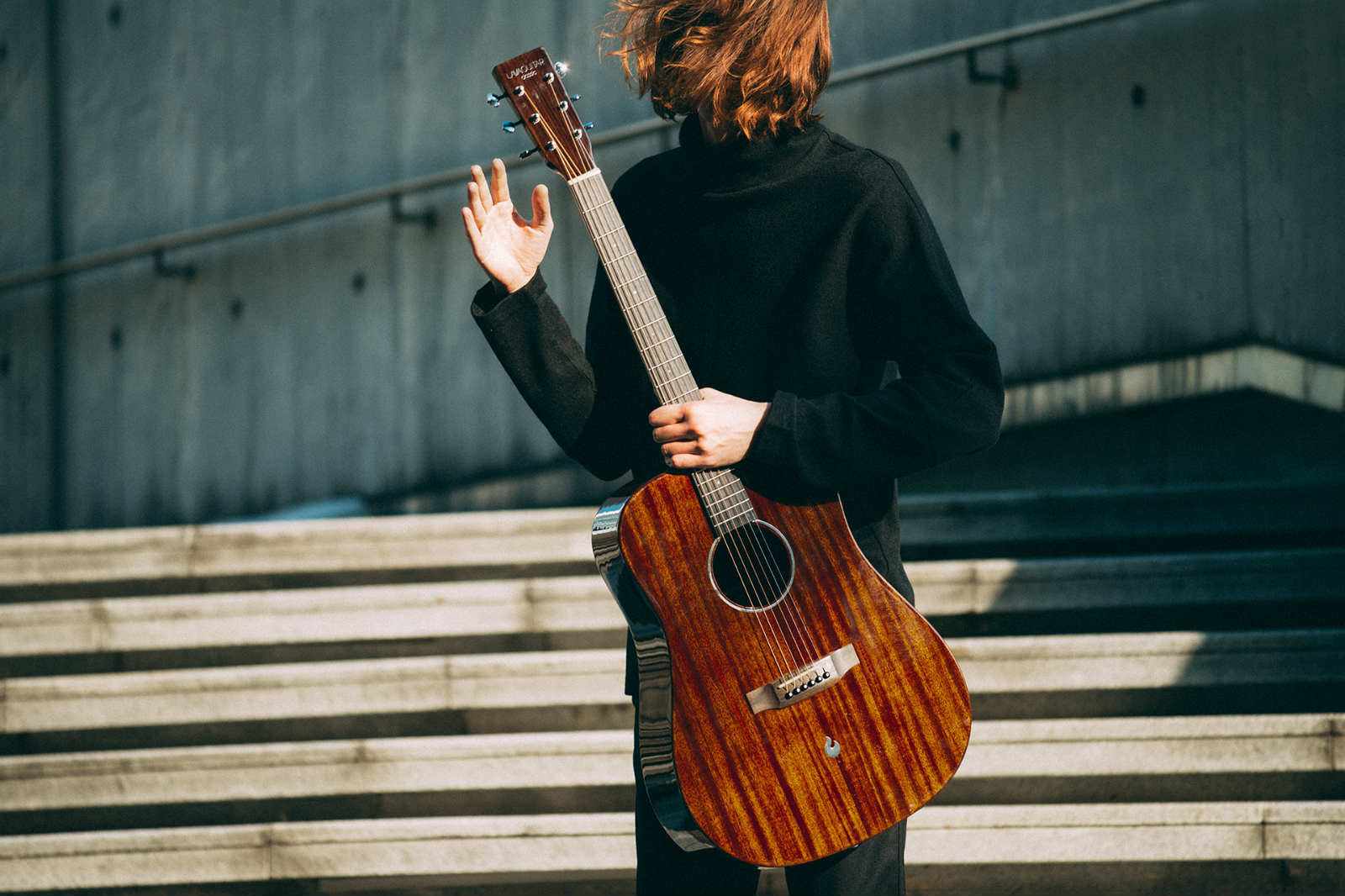 吉他初学者第一根弦怎么定音,吉他初学者先从哪里下手