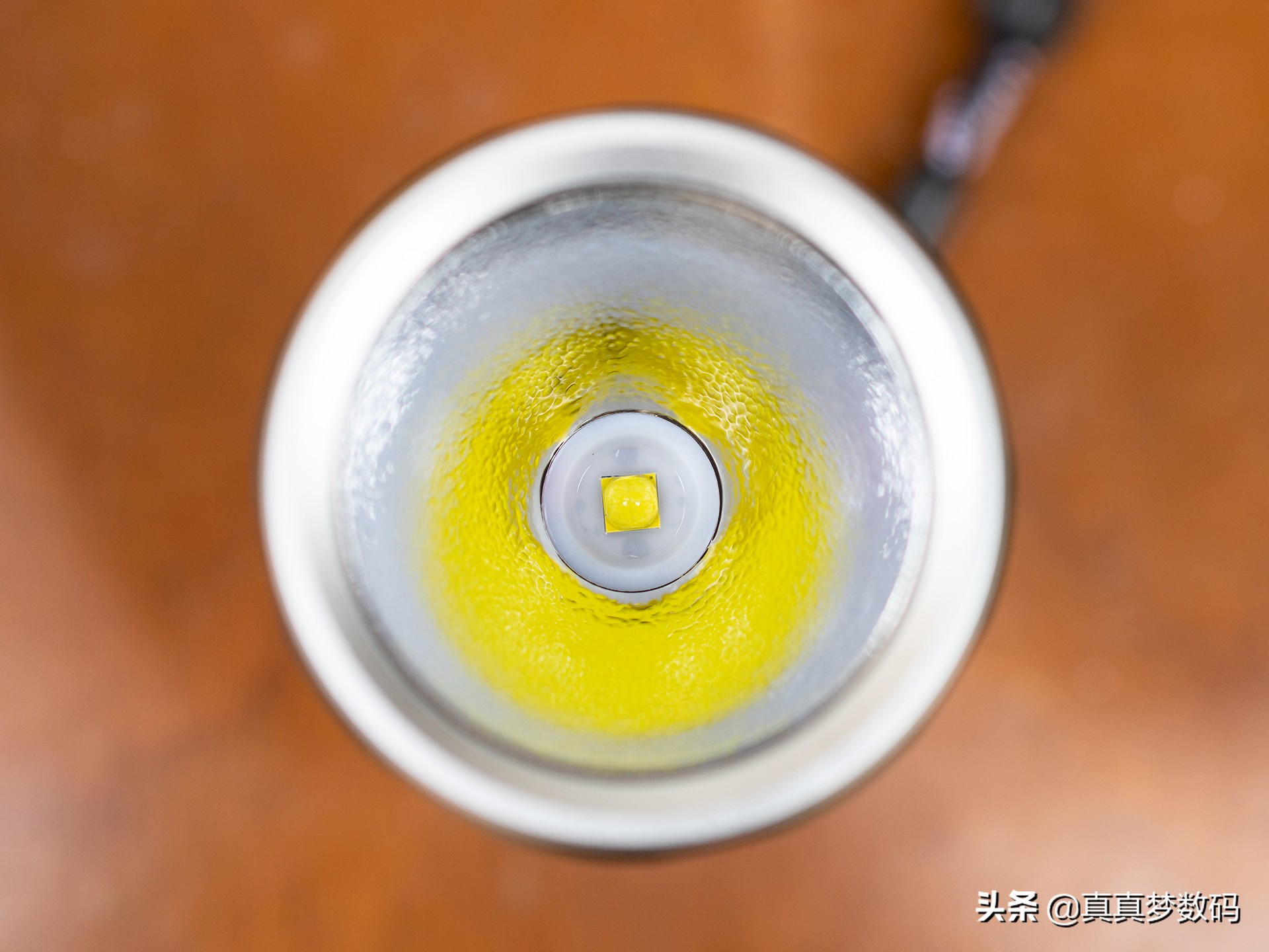 2021强光手电选购经验篇一:盘点我的高性价比强光手电筒