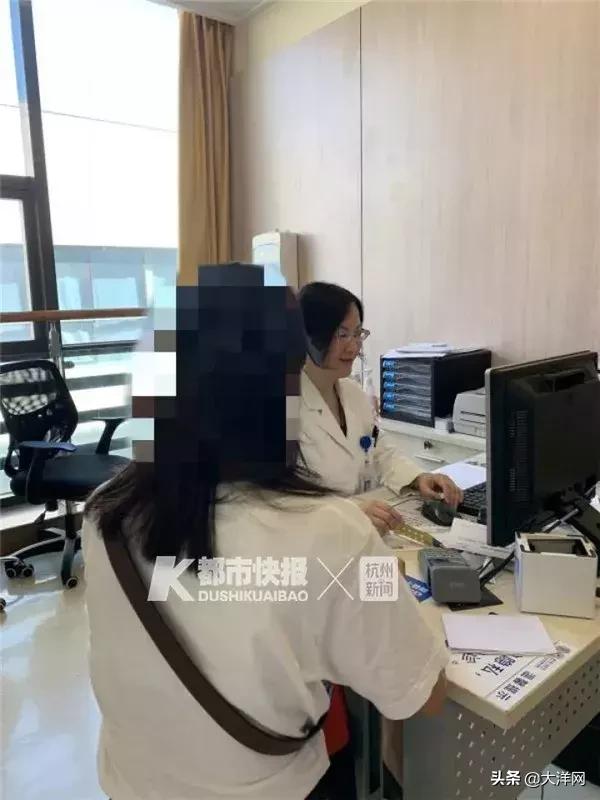 扎心了！20多岁姑娘变成“大花脸”，只因贪闻了一口桂花香