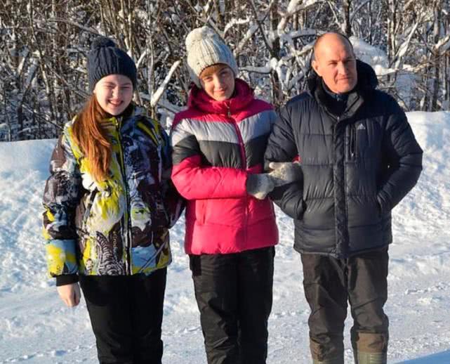 俄罗斯女儿被熊袭击,俄罗斯少女被熊袭击