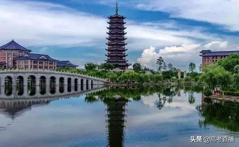 被不喜欢的专业录取了要不要自考,被不喜欢的专业录取不能退吗