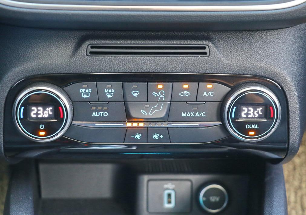 福特再亮王牌，变速箱动力衔接平顺给力，可惜三缸机成败笔