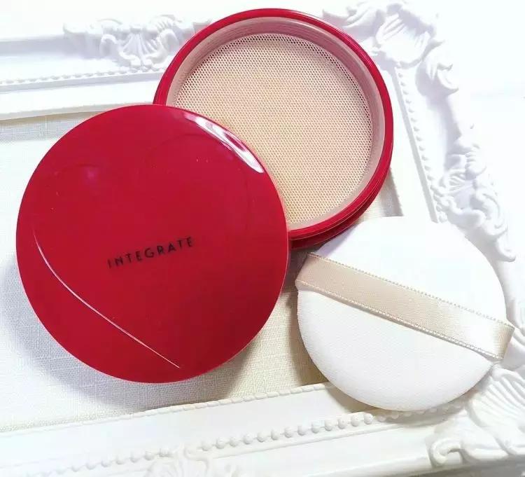 秋冬季超遮瑕不卡粉气垫推荐,滋润又遮瑕的气垫