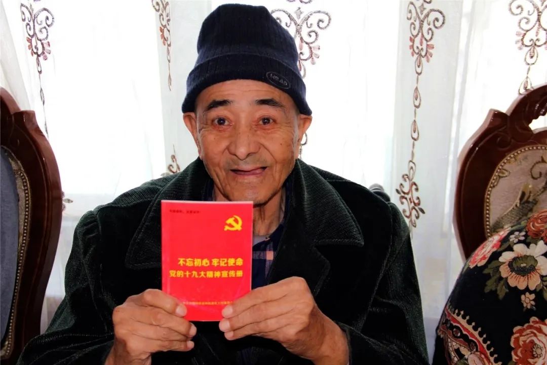 *疆新**欢喜老年公寓创始人热孜亚：她用爱为老人心中照进一束光