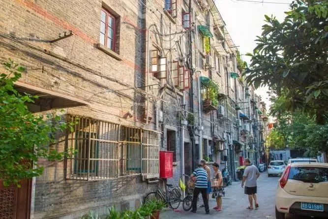 上海申花新主场改建过程,桥下空间利用方案