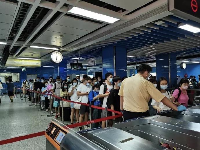 吊桥安全绳断裂,网红吊桥安全绳脱落