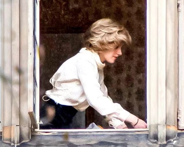 暮光女扮演戴安娜王妃,暮光女神搭配