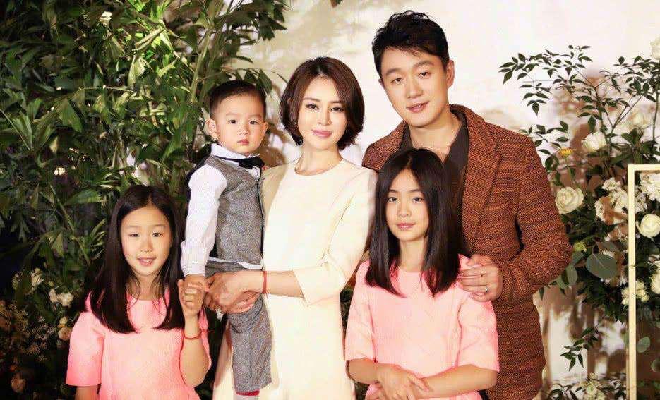 佟大为服饰穿搭,佟大为年轻时的衣服