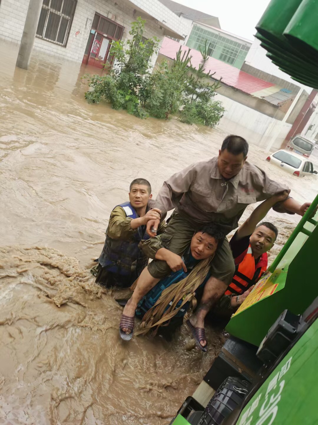 长葛防水哥救人,许昌防水哥