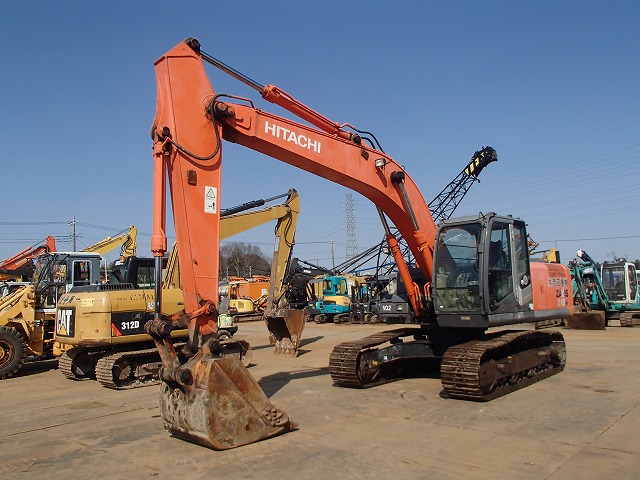 日本二手挖掘机运回国卖赚钱吗,日本进口挖掘机