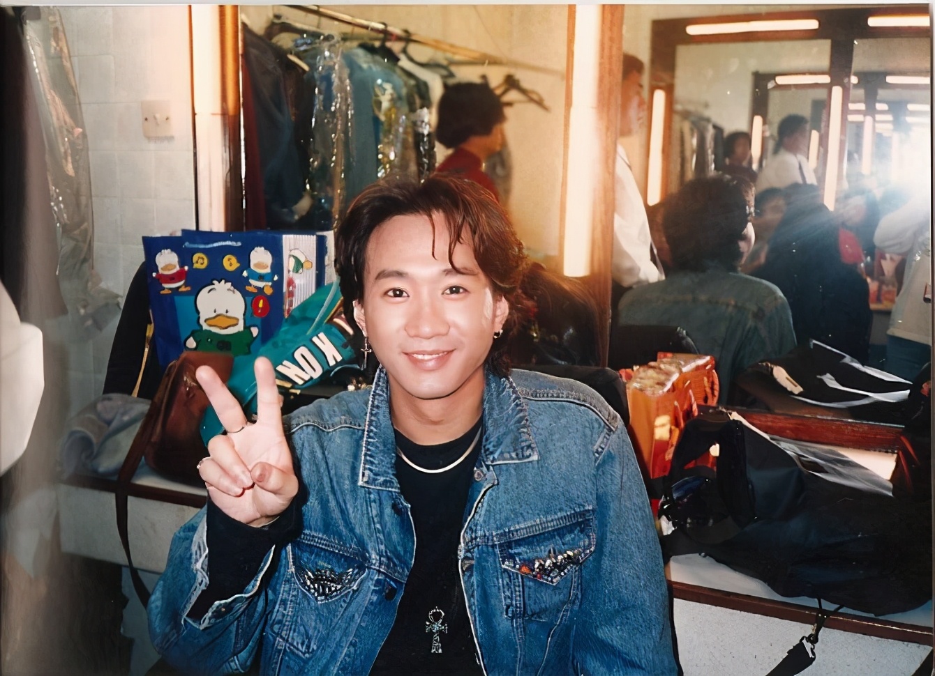 黄家驹低谷时期的灰色轨迹,黄家驹早期辛酸史