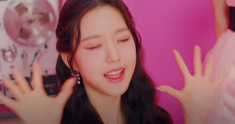 眼妆亮片位置女团,女团亮片眼妆教程