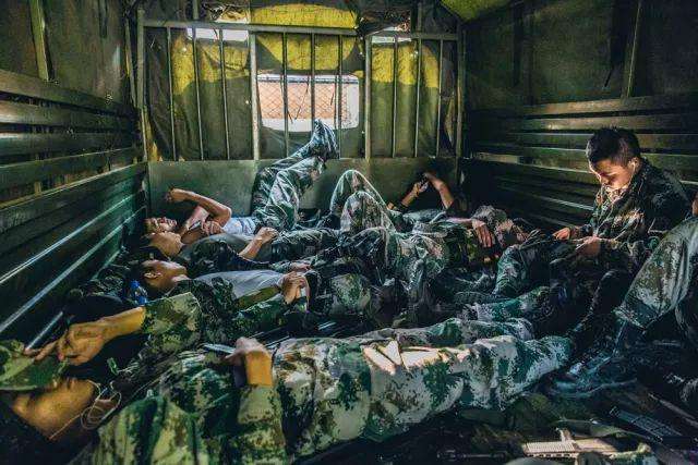 战场上士兵们的怒吼,战场上士兵们最后的挣扎