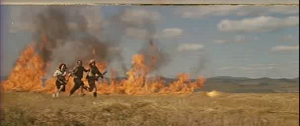 《紫日》紫色,代表太阳快落山了