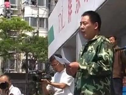 穷小伙靠销售赚上亿,穷小伙卖食品年赚千万