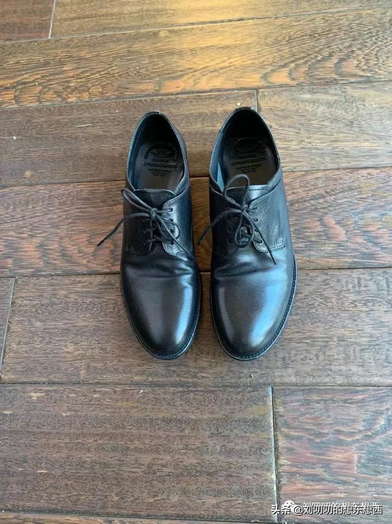 女人背厚夏天适合穿什么样的衣服,宽肩厚背的人穿什么好看