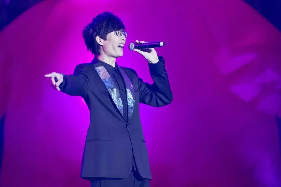 许嵩以前到底有多火,许嵩成都演唱会有多火