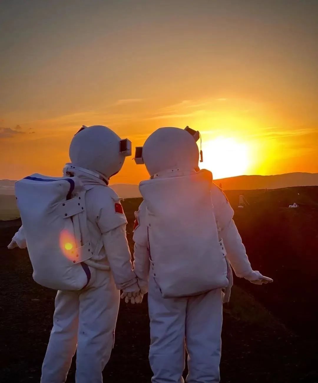 去火山租宇航服多少钱,火山口租宇航服