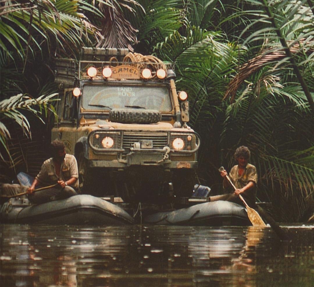 该买越野车还是轿车,到底该不该买车