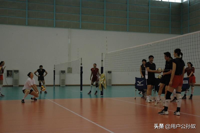 中国女排自由人18号简介,中国女排自由人集锦