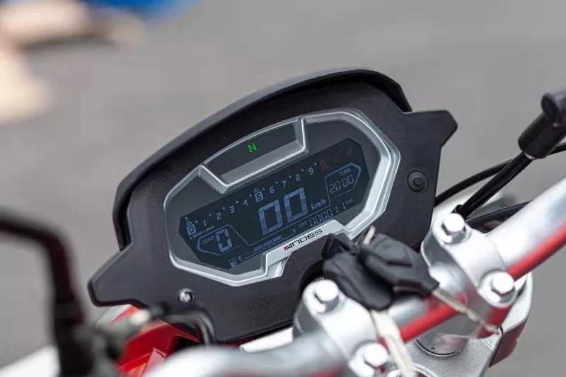 小排量单摇臂街车,大排量单摇臂街车