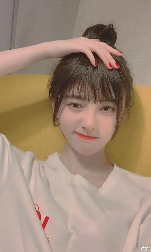 判断适合空气刘海还是漫画刘海,漫画刘海空气刘海哪个好看