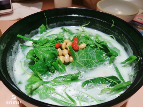 magic2值不值得换屏幕总成,荣耀magic2内屏坏了值不值得修