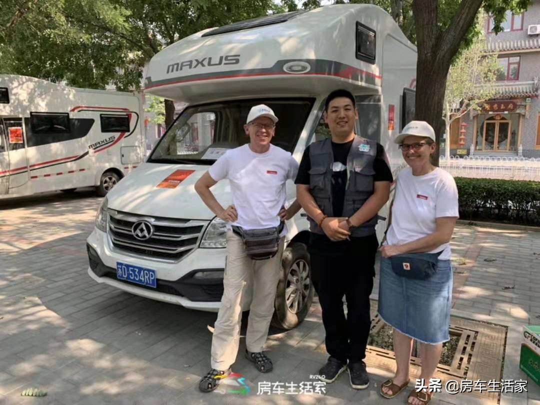 外国人开的房车来中国旅游,外国人来中国玩