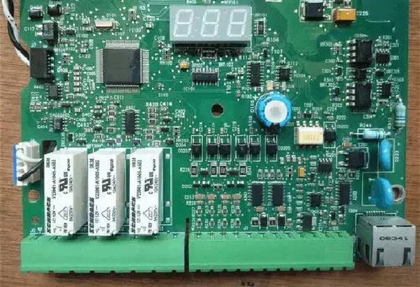 施耐德1.5千瓦的变频器接线端子图,变频器接线端子内部电路图