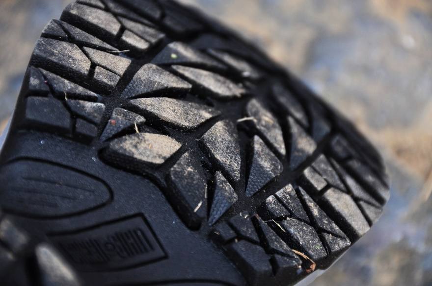 senselead跟绿巨人是一个牌子吗,绿巨人徒步鞋测评