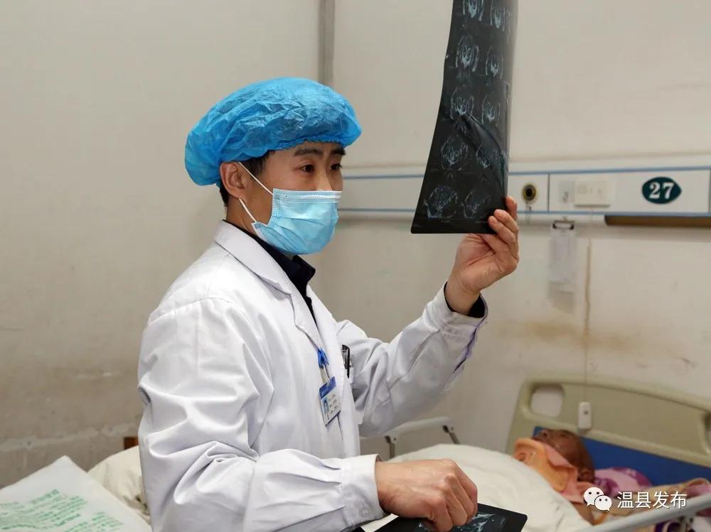 他的“壮骨招”，让抬着来的人走回了家！