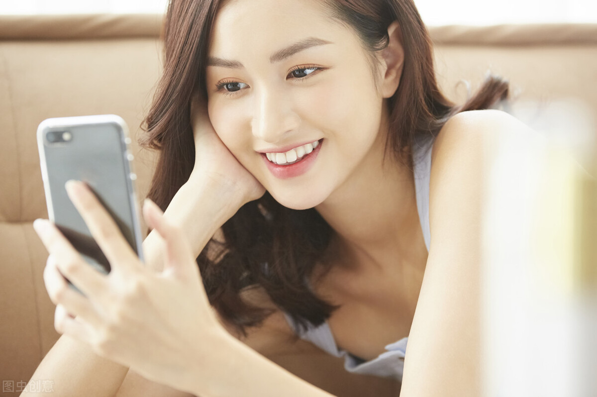 含维生素c熊果苷成分的美白产品,熊果苷美白亮肤原液的作用