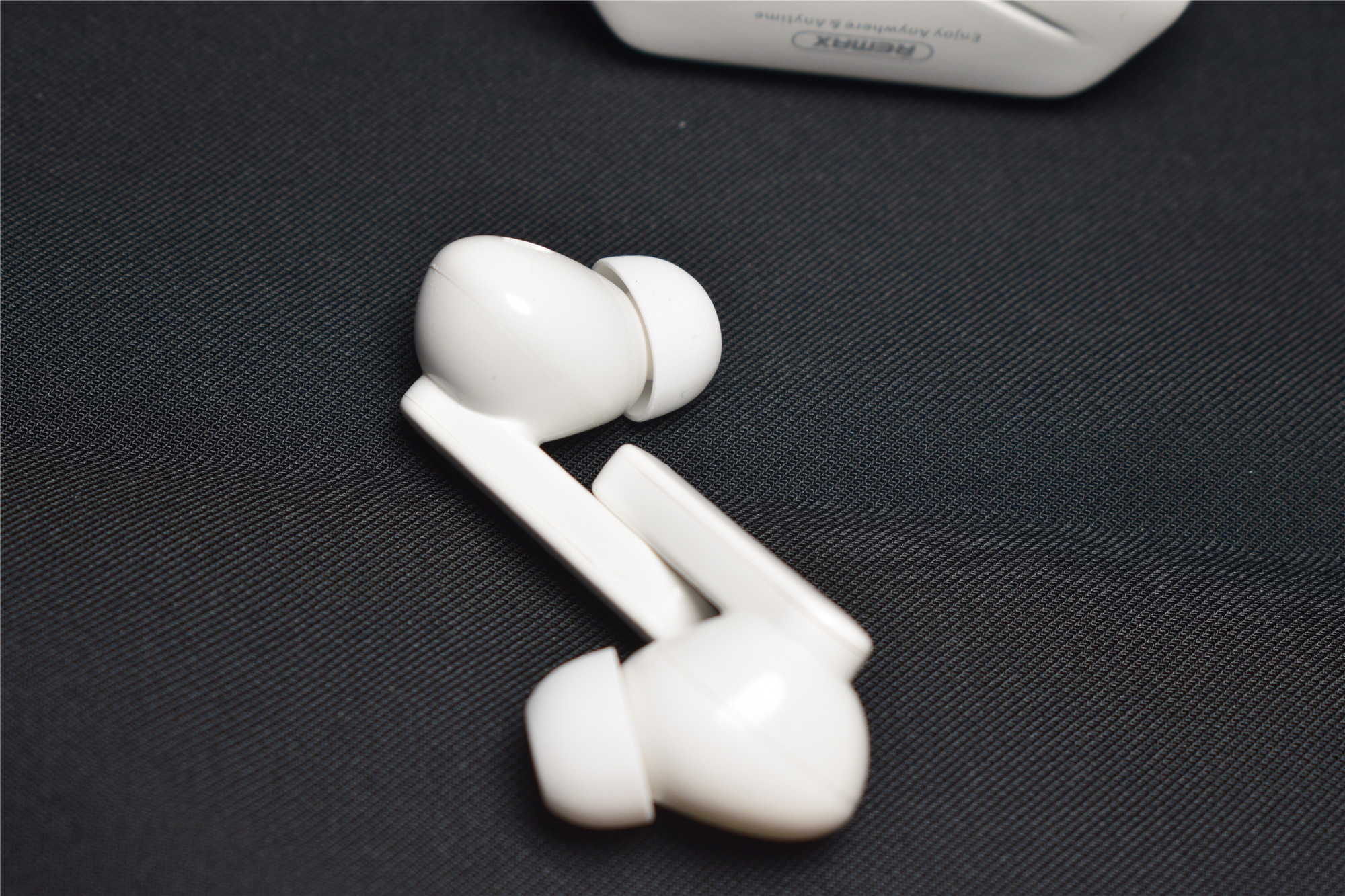 remax睿量tws-30测评,remax睿量tws-10i测评