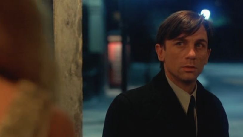 丹尼尔克雷格007谢幕之作,丹尼尔克雷格007经典动作