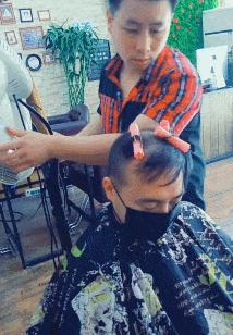 开心一刻gif搞笑动图,搞笑gif段子看起来能量满满