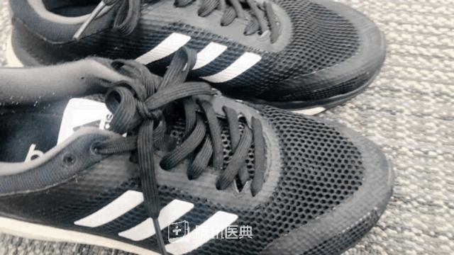 27岁男生脚臭,25岁帅哥脚臭怎么办