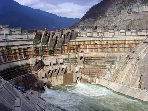 中国最大的水电站排名第一是哪,中国发电量最大的水电站是哪个