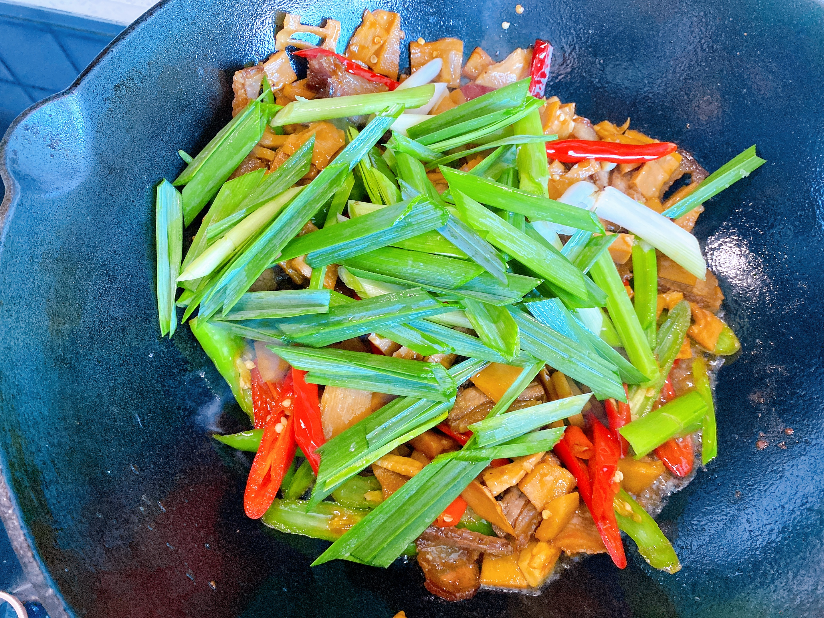 笋干怎样炒好吃又好看,笋干怎么炒又嫩又好吃