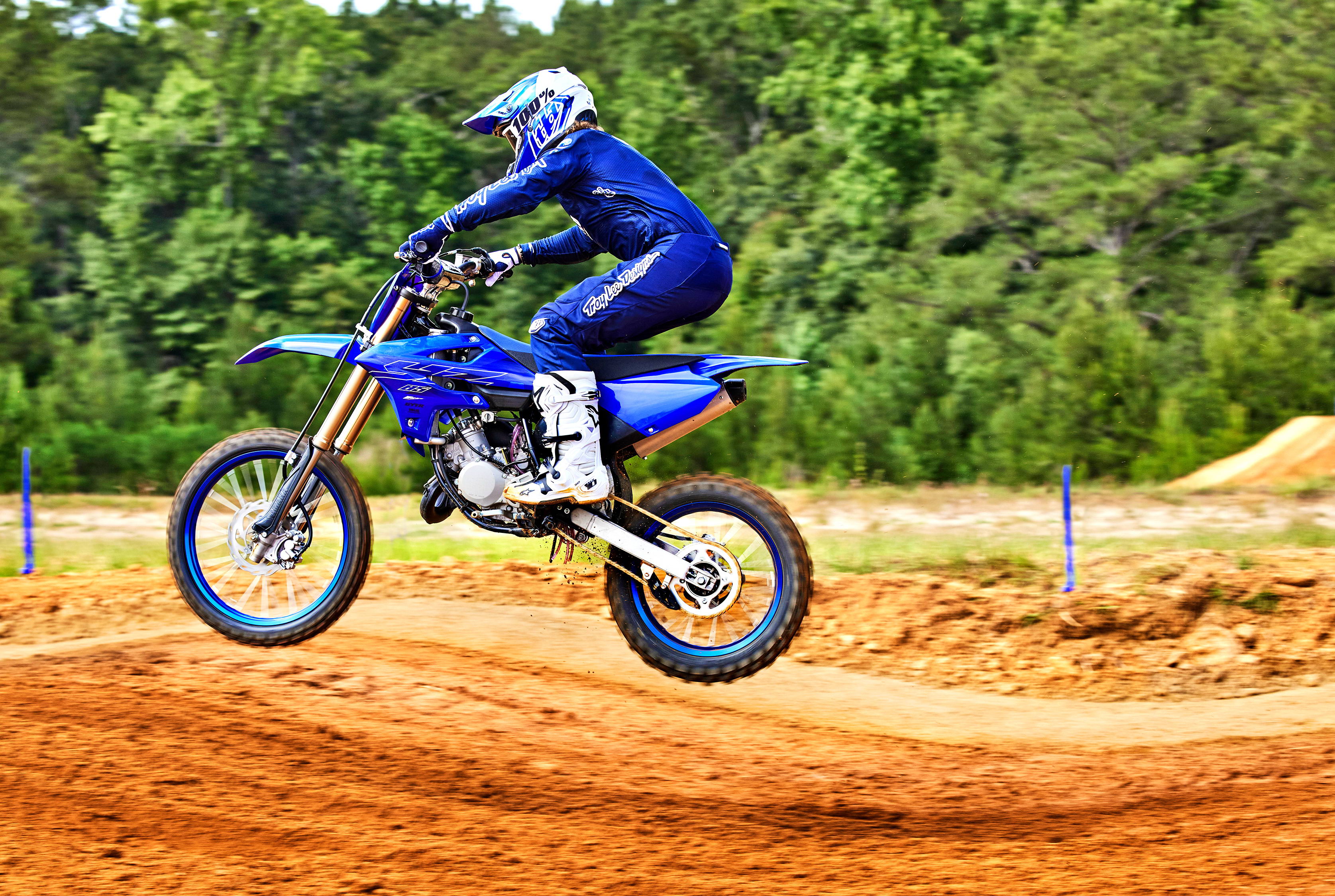 完全颠覆了我对漂移的认识,颠覆了我对比亚迪汽车的认知