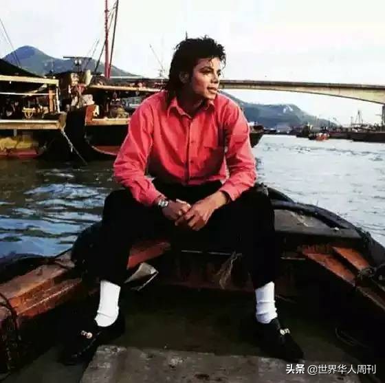 30多年前迈克尔杰克逊来中国,迈克尔杰克逊第一次去中国农村