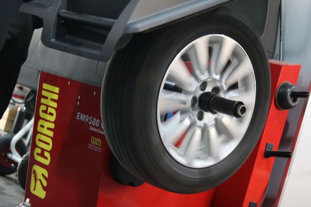 老塞纳翻新修复,二手塞纳全车翻新整备