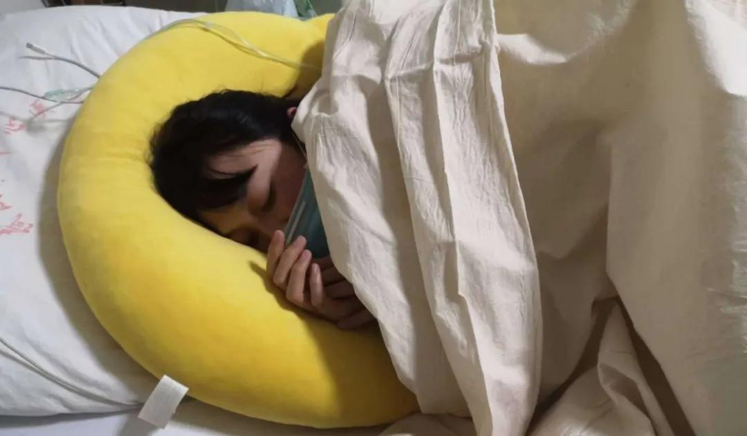 那个被感染的急诊女护士,那个被感染的急诊科女护士发烧