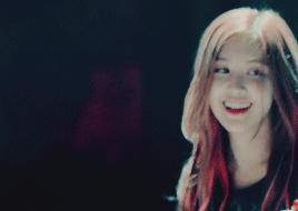 听我的，BLACKPINK的Rosé这朵带刺的“澳洲野玫瑰”不粉血亏