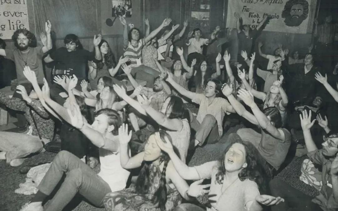 靠女性贩卖肉体拉人头，鼓励*伦乱**及*虐性**儿童…令人不寒而栗的“上帝之子”！【形形色色的美国*教邪**系列之六】